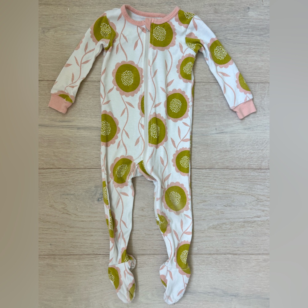 TEA COLLECTION girl footed pajamas 6 to 9 mo white green yellow peach floral